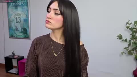 Sara online show from 06/11/26, 06:06