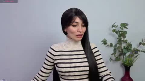 Sara online show from 06/17/26, 03:24