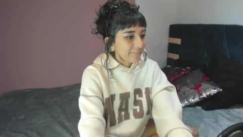 Snapshot of hanna_clark__ chatting on 06/08/26, 11:54 Hanna clark online show from 06/08/26, 11:54