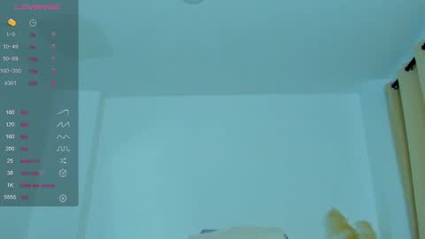 Snapshot of hanna_connorss chatting on 02/13/25, 05:44 hanna_connorss online show from 02/13/25, 05:44