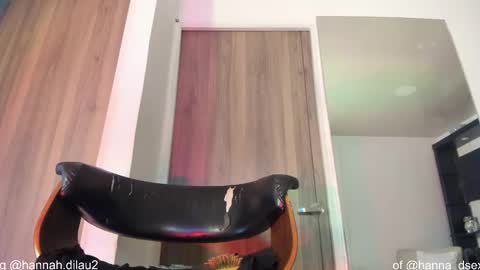 Snapshot of hanna_dilu chatting on 02/11/26, 01:16 hannah dilau online show from 02/11/26, 01:16