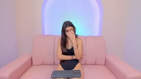 Hanna Foxi online show from 06/28/26, 12:00