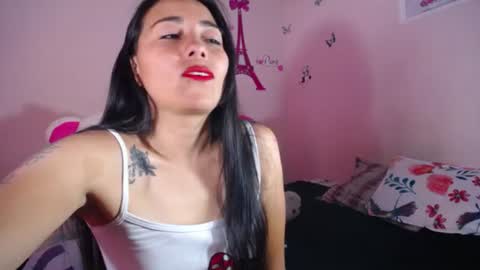 Snapshot of hanna_girl21 chatting on 06/19/26, 08:23 HANNA online show from 06/19/26, 08:23