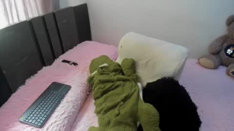 Monica online show from 02/25/25, 06:09