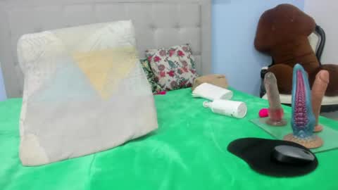 hanna_hornyx20 online show from 07/09/26, 01:09