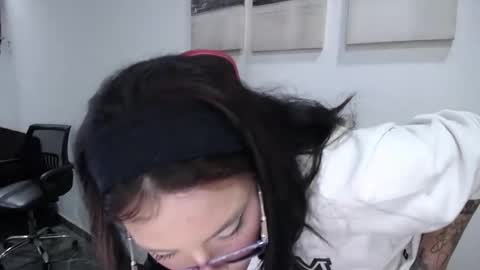 Snapshot of hanna_hot77 chatting on 03/28/26, 10:31 mara online show from 03/28/26, 10:31