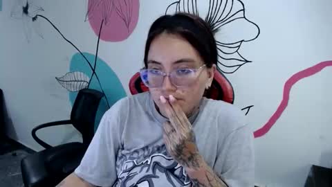 Snapshot of hanna_hot77 chatting on 06/10/26, 08:41 mara online show from 06/10/26, 08:41
