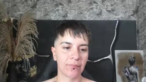 Hanna online show from 07/08/26, 02:27