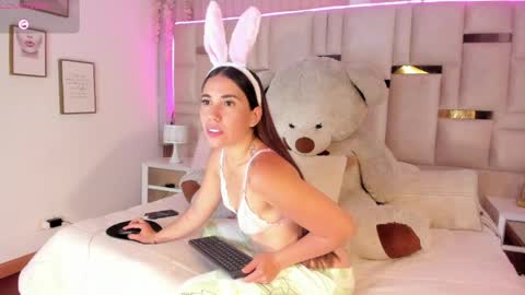 Snapshot of hanna_klover chatting on 04/09/26, 03:50 Hanna Klover online show from 04/09/26, 03:50