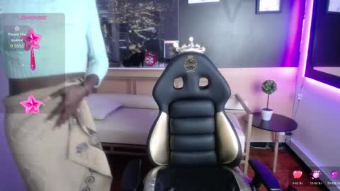 hanna_lamber online show from 12/10/24, 08:40