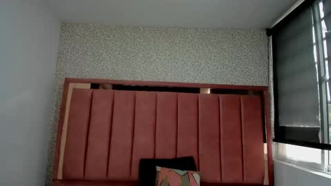  H A N N A  online show from 10/08/25, 07:33