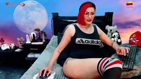 Snapshot of hanna_luna chatting on 01/09/25, 07:42 Hanna online show from 01/09/25, 07:42