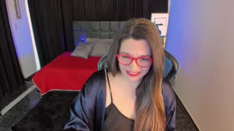 hanna_ma online show from 10/15/25, 02:39