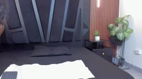 HANNA online show from 09/21/25, 02:08