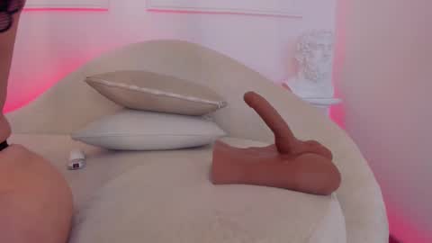 Hanna online show from 03/08/25, 11:39