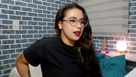 Snapshot of hanna_moons chatting on 03/06/26, 12:40 hanna_moons online show from 03/06/26, 12:40