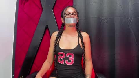 EVA online show from 01/05/25, 02:27