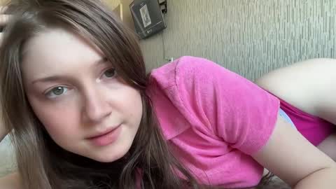 Snapshot of hanna_webber chatting on 06/04/26, 10:21 hanna_webber online show from 06/04/26, 10:21