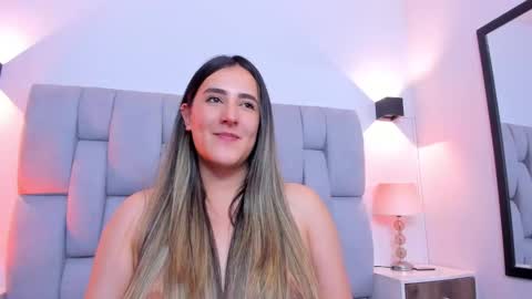 Snapshot of hannaa86 chatting on 11/14/25, 08:46 Hanna online show from 11/14/25, 08:46