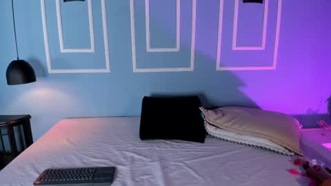 Snapshot of hannaa_zc chatting on 09/25/25, 11:36 hanna online show from 09/25/25, 11:36