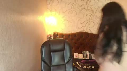 Hanna online show from 06/12/26, 10:47