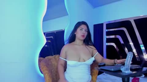 Snapshot of hannaclaire chatting on 03/05/25, 04:35 HannaClaire online show from 03/05/25, 04:35