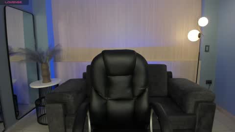  Hanna Connor  online show from 12/24/24, 05:34