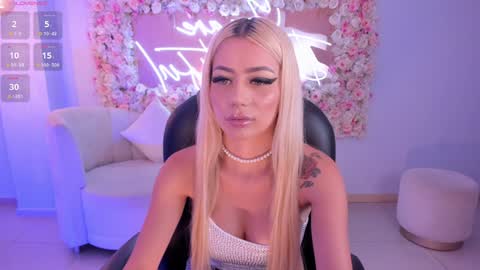  Hanna Connor  online show from 01/25/25, 08:53