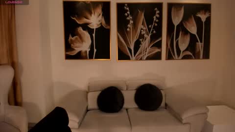 Snapshot of hannaconnor_ chatting on 11/11/25, 08:42 Hanna Connor online show from 11/11/25, 08:42