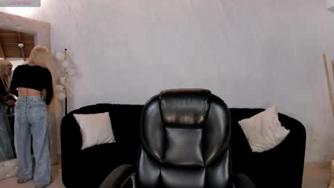  Hanna Connor  online show from 05/12/26, 09:12