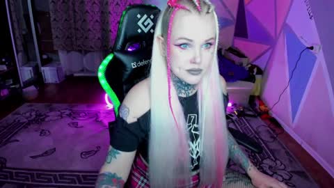 Hannah online show from 12/06/24, 03:44