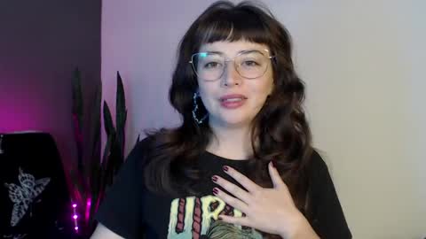 Snapshot of hannah_hexx chatting on 04/12/26, 03:55 HannahHexx online show from 04/12/26, 03:55