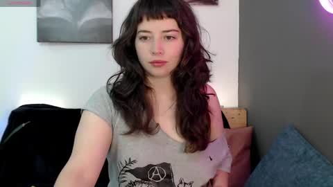 Snapshot of hannah_hexx chatting on 06/04/26, 02:28 HannahHexx online show from 06/04/26, 02:28