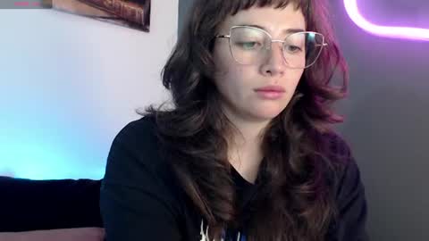 Snapshot of hannah_hexx chatting on 06/19/26, 01:54 HannahHexx online show from 06/19/26, 01:54