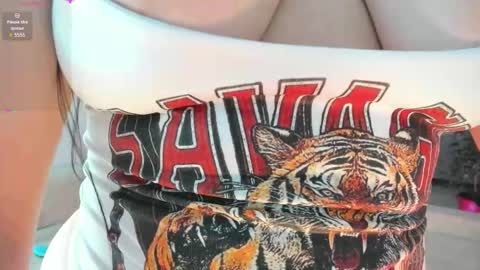 Hannah online show from 11/16/25, 02:28