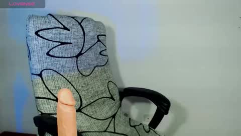 Snapshot of hannah_kiim chatting on 10/01/25, 06:41 hannah kiim online show from 10/01/25, 06:41