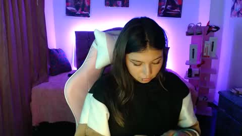 hannah_swet online show from 02/11/25, 03:50