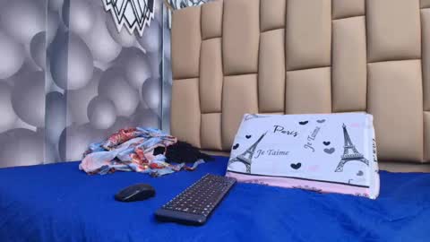 hannah_teehn online show from 10/06/25, 07:22