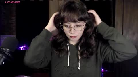 Hannah online show from 12/15/25, 12:59