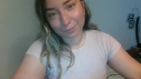 Snapshot of hannahevans2 chatting on 11/13/25, 11:47 hannahevans2 online show from 11/13/25, 11:47