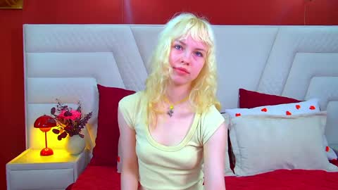 Snapshot of hannahhollis chatting on 06/02/26, 06:15 Hannah online show from 06/02/26, 06:15