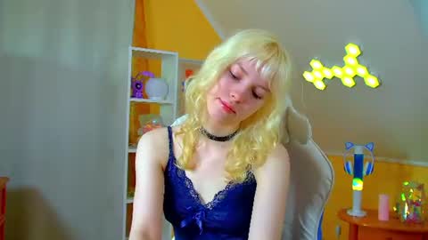 Snapshot of hannahhollis chatting on 06/24/26, 06:23 Hannah online show from 06/24/26, 06:23
