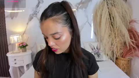 Hannahill69 online show from 06/10/26, 05:07