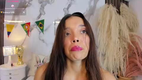 Hannahill69 online show from 06/25/26, 05:12