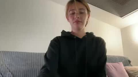 hannahinto online show from 10/13/25, 03:45