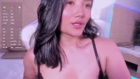 Snapshot of hannahmonttgomery chatting on 04/06/26, 05:47 hannahmonttgomery Help me reach 100 Hands up online show from 04/06/26, 05:47