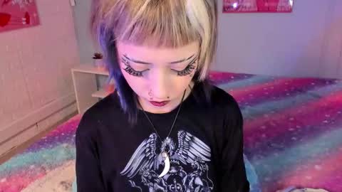 Snapshot of hannahpage chatting on 12/01/25, 11:59 Hannah online show from 12/01/25, 11:59