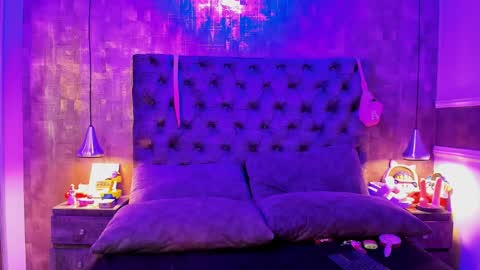 Snapshot of hannahvianey chatting on 10/10/25, 05:23 Hannah online show from 10/10/25, 05:23