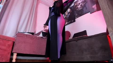Snapshot of hannalicious4u chatting on 02/13/25, 12:57 FOLLOW ME INTA MOONXMAFE online show from 02/13/25, 12:57
