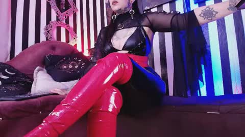 FOLLOW ME INTA MOONXMAFE online show from 11/23/25, 09:36